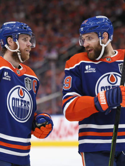 Edmontons Leon Draisaitl sorgt für Lacher auf der Pressekonferenz