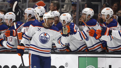 Kane starts off Oilers