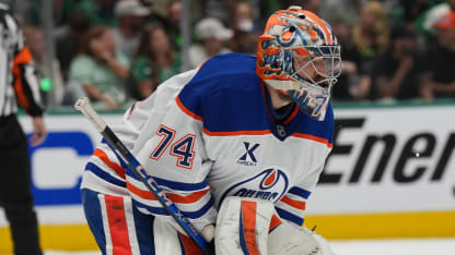 Stuart Skinner Edmonton Oilers goalie stick save playoffs