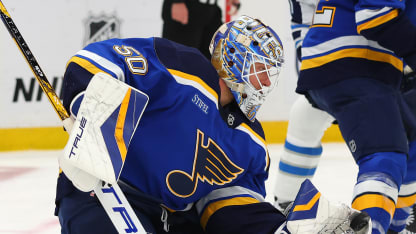 Binnington keeps Blues in the lead