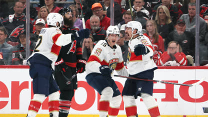 Lundell ohjaa Panthersin johtoon