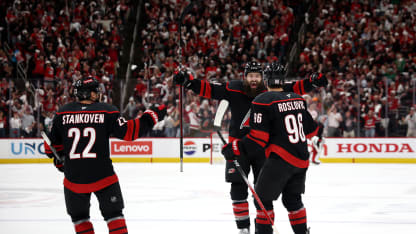 Roslovic doubles lead with PPG