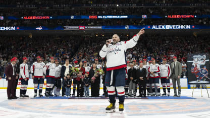 Ovechkin honored on ice after goal No. 895