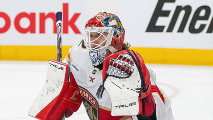Bobrovsky's sprawling save