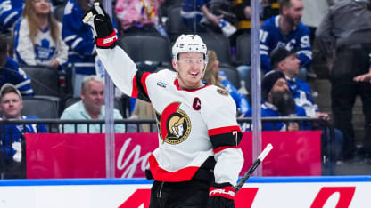 Tkachuk lights the lamp