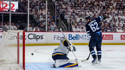 Niederreiter fälscht die Scheibe ab