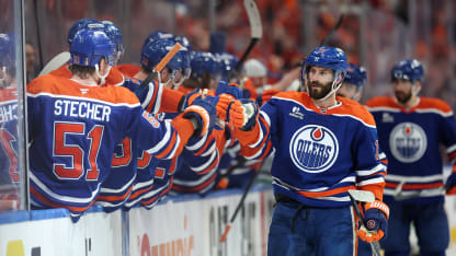 Henrique tacks on an empty-netter