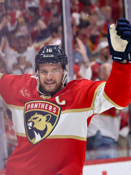 Panthersin valmentaja vitsaili Barkovin kauppaamisesta