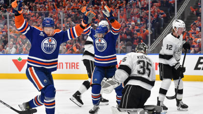 Henrique starts off Oilers