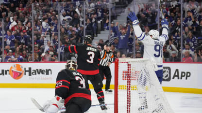 Tavares starts off Maple Leafs