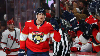 En español: Mikkola prende la pizarra