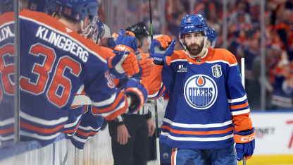 Bouchard buries loose puck